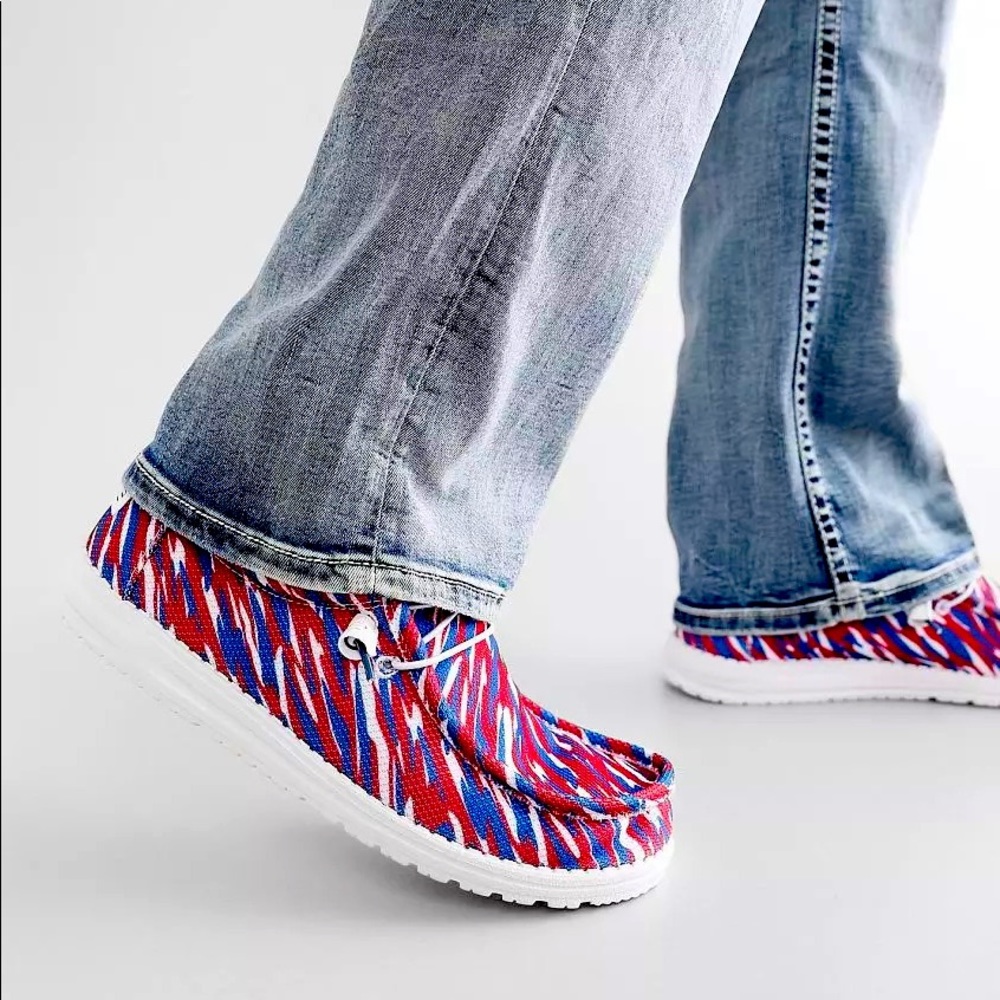 Hey Dude Wally USA Shoe Buckle Exclusive Women size10 Men Size 8